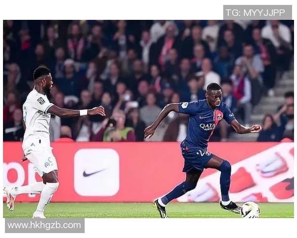 探寻冷门足球球星背后的传奇人生与不为人知的光辉时刻