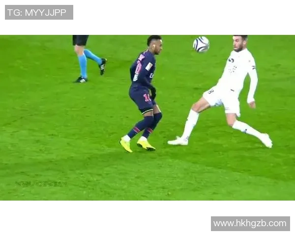 足球场上最具花哨技巧的球星是谁 他为何能成为场上耀眼的焦点